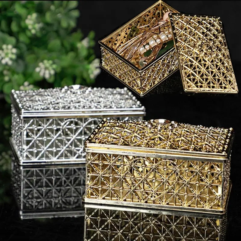 2 PCs Mini Treasure Storage Jewelry Box Silver-color Hollow Flower Pattern Jewelry Case Boxes for Necklace Earring Ring 2030